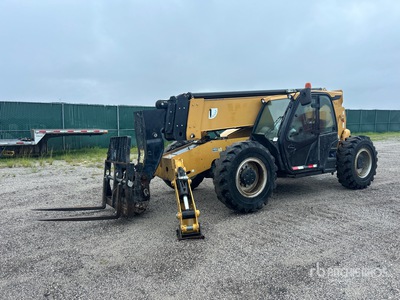 2016 Cat TL1055 Telehandler
