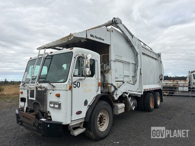 2008 Peterbilt COE 320 6x4 Waste Collection Truck