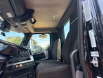 Cab with Seats/armrests