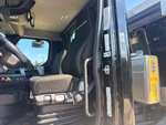 Cab with Seats/armrests
