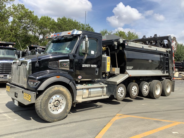 2025 Western Star 47X 14x4 Six Axle Dump Truck 2025 Western Star 47X 14x4 Six Axle Dump Truck
