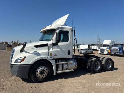 2020 Freightliner Cascadia 126 6x4 T/A Day Cab Truck Tractor