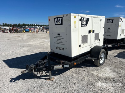 2013 Cat XQ30-8 27 kW Mobile Generador