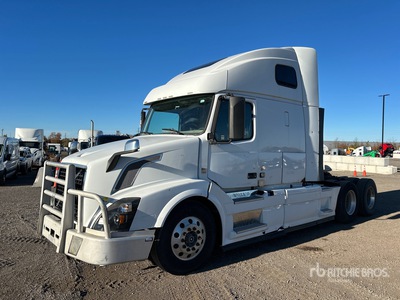 2017 Volvo VNL 6x4 Ciągnik siodłowy T/A z kabiną sypialną