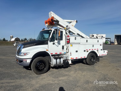 2016 Altec TA40 40 ft on 2017 International 4300 4x2 Bucket Truck