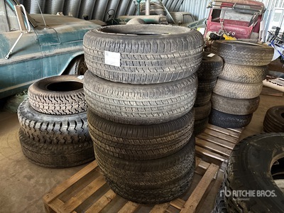 Quantity of (5) 275/65R18 Équipements pour pneus