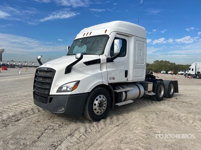 2021 Freightliner Cascadia 116 6x4 T/A Sleeper Truck Tractor