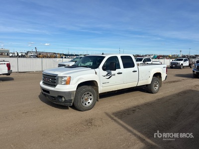 2014 GMC Sierra 3500HD 4x4 Crew Cab Pickup