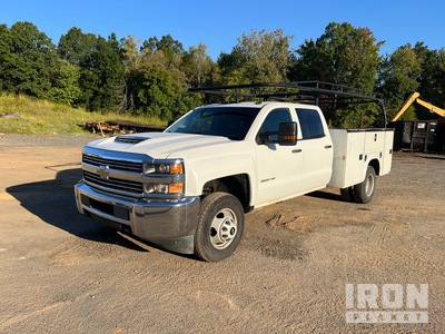 2018 Chevrolet 3500 HD 4x2 Crew Cab Utility Truck
