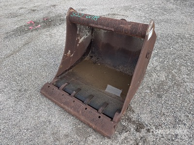 36 in Digging Excavator Bucket
