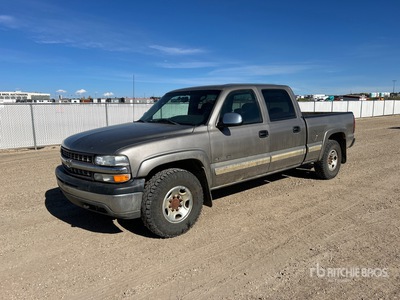 2001 Chevrolet Silverado 1500 4x4 Crew Cab Pickup