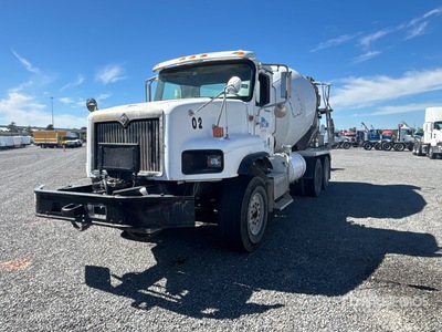 2008 International 5600i 6x4 Mixer Truck