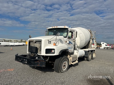 2008 International 5600i 6x4 Camion hormigonera