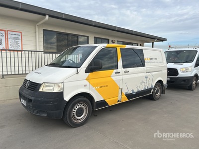 2017 Volkswagen Transporter Van Truck