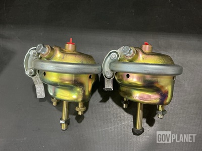 (2) Bendix 226173N Air Brake Chambers