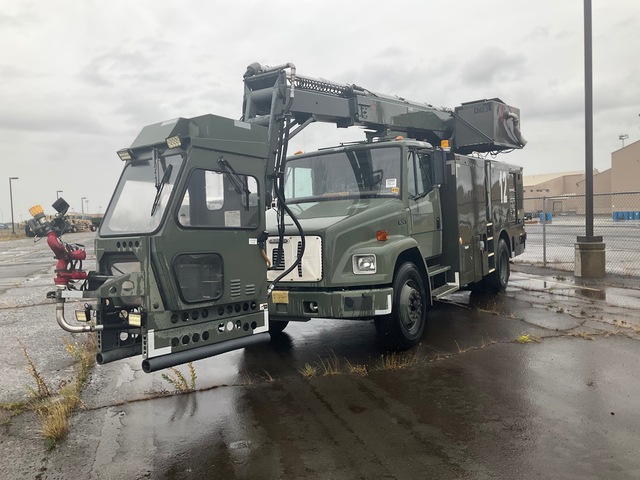 1999 Freightliner FL70 De-Icer Truck