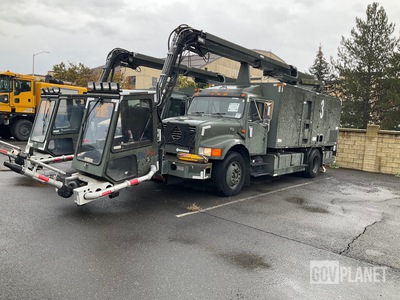 2001 International 4700 De-Icer Truck