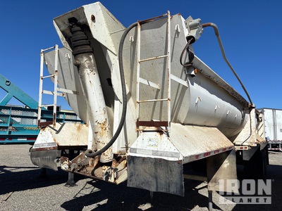 1994 West 30 ft T/A Hinterkipper