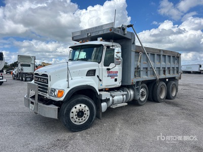 2007 Mack CV713 8x4 4-Achs Kipper-Lkw