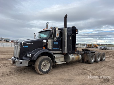 2020 Kenworth T800 8x6 Tri/A Sleeper Truck Tractor