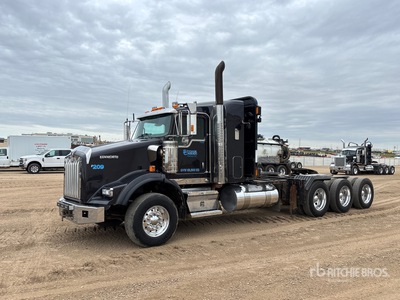 2020 Kenworth T800 8x6 Tri/A Sleeper Truck Tractor