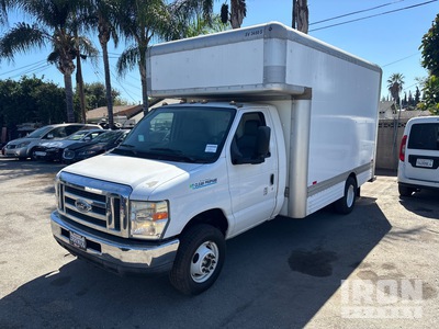 2013 Ford E-450 4x2 Van Truck