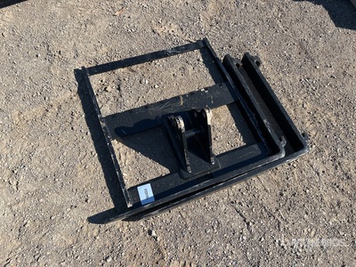 2026 GIYI 750 mm Forks - Fits 1-3 Ton Excavator (Unused)