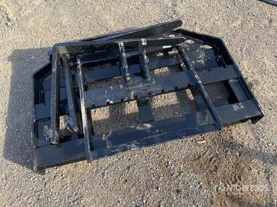 2026 GIYI 750 mm Forks - Fits 1-3 Ton Excavator (Unused)