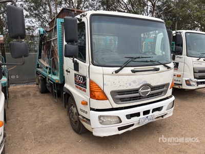 2016 Hino 500 FC 1022 4x2 Crew Cab Lugger Truck