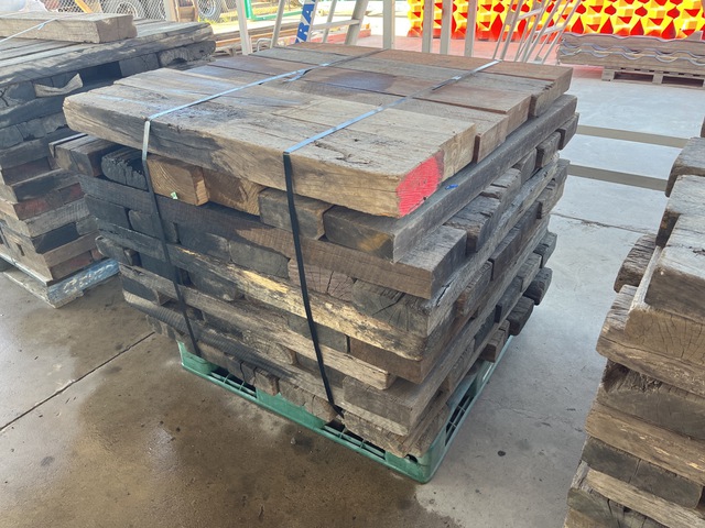 Quantity of Crane Outrigger Hardwood Timbers Quantity of Crane Outrigger Hardwood Timbers