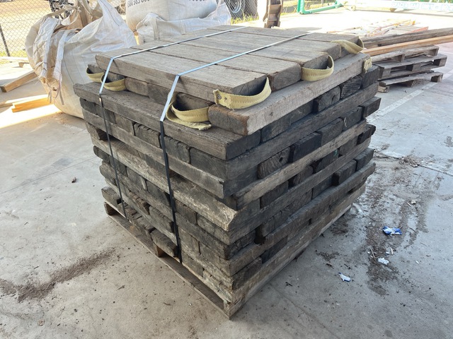 Quantity of Crane Outrigger Hardwood Timbers Quantity of Crane Outrigger Hardwood Timbers