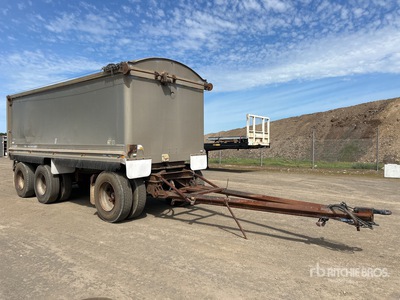 2003 Hamelex White 5.8 m Super Dog End Dump Trailer