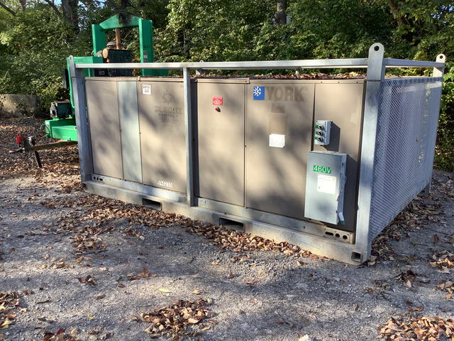 2006 (unverified) York DM300C00A4AAA1C Air Conditioner