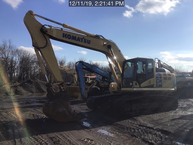 2014 Komatsu PC240LC-10 Track Excavator