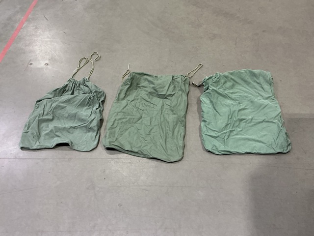 (300) Barracks Bags (300) Barracks Bags