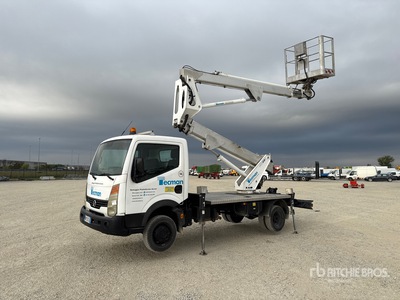 2007 Multitel Pagliero MX 170 17 m on 2008 Nissan Cabstar 35 - 11 Bucket Truck