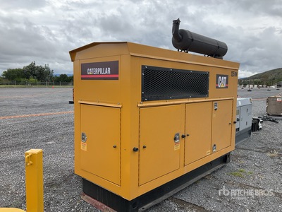 Cat SR4 156 kVA Skid-Mounted Planta de Luz / 発電機セット (250-749 kw/310-950 kva)