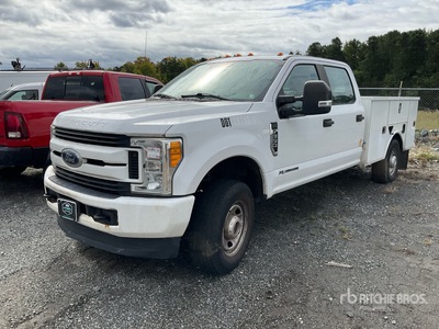 2017 Ford F-350 4x4 Crew Cab Ciężarówka użytkowa