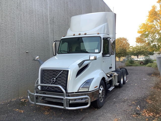 2020 Volvo VNL 6x4 T/A Day Cab Truck Tractor