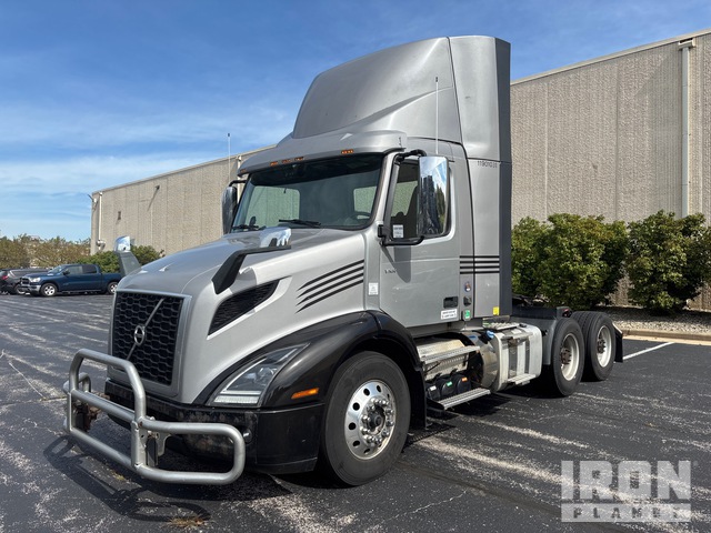 2019 Volvo 2019 Volvo VNR 300 T/A Day Cab Truck Tractor