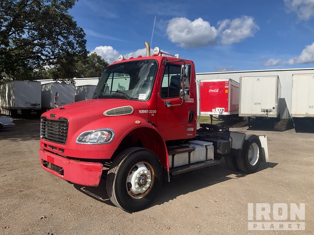 2010 Freightliner M 2