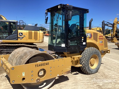 2024 Cat CS7 Smooth Drum Compactor