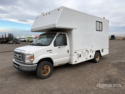2012 Ford Econoline E-450 4x2 Furgonetka