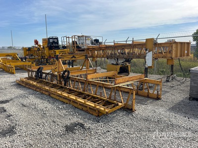 Gomaco C-450 Bridge Deck Finisher