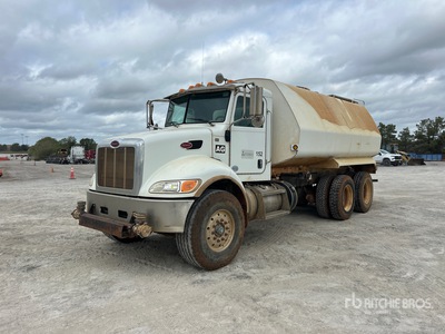 2014 Peterbilt 348 5000 gal 6x4 Camion à eau