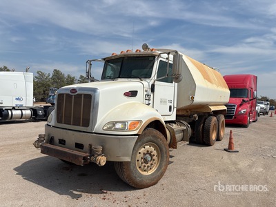 2014 Peterbilt 348 5000 gal 6x4 Camion cisterna de agua