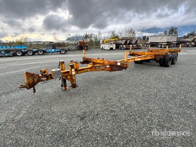 2000 Butler Pole Trailer