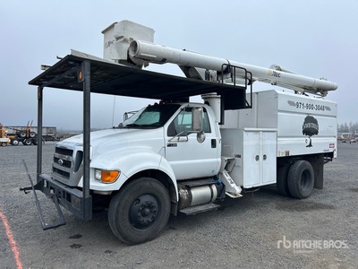2012 Ford F-750 4x2 Hackschnitzel-Lkw (Inoperable)