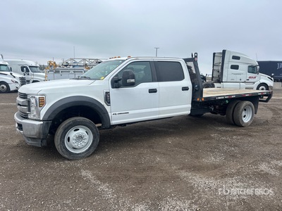 2019 Ford F-550 XLT 4x4 Crew Cab Flatbed Truck