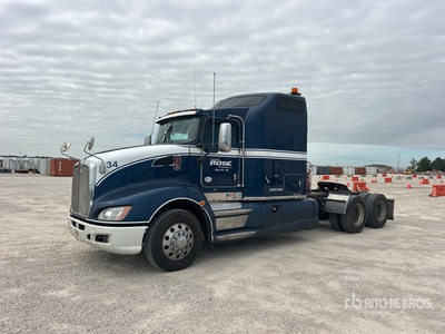 2013 Kenworth T600 6x4 تراكتور شاحنة كابينة النوم (ثنائية المحور)